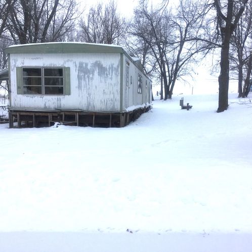 Villa Village: 2404 N 8th St, Red Oak, IA 51566